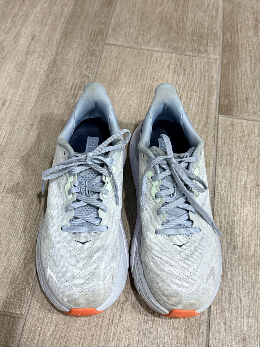 Hoka Arahi Shoes